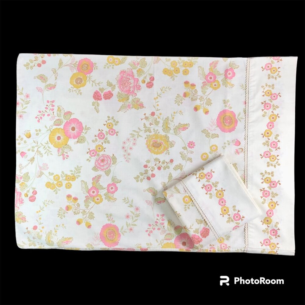 Pair Vtg Ely & Walker Muslin Pillowcases Floral Rose Raspberry Cream Cottagecore